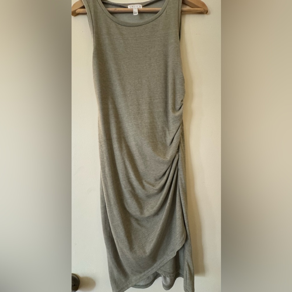 Leith side ruched dress - pale green - size small